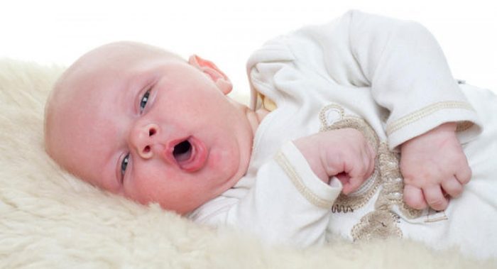 علاج الكحة للأطفال الرضع