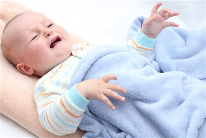 علاج مغص البطن للأطفال
