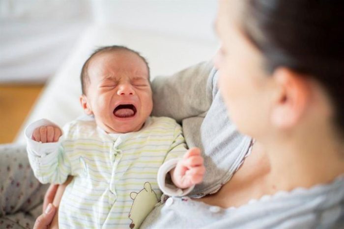 كثرة حركة الرضيع أثناء النوم