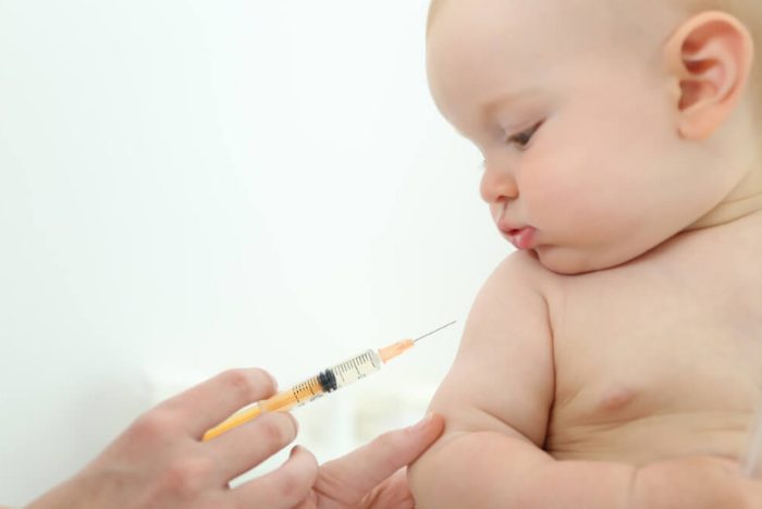 تطعيمات الأطفال حديثي الولادة