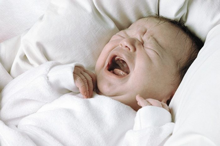 طرق التخلص من البكاء عند الرضع