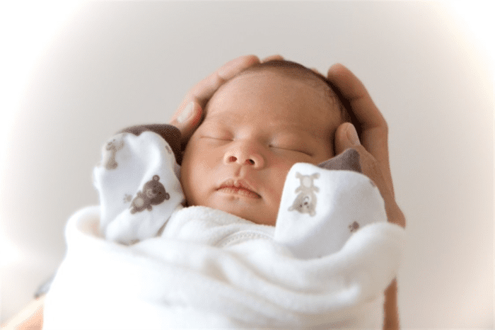 علامات الطفل السليم حديث الولادة