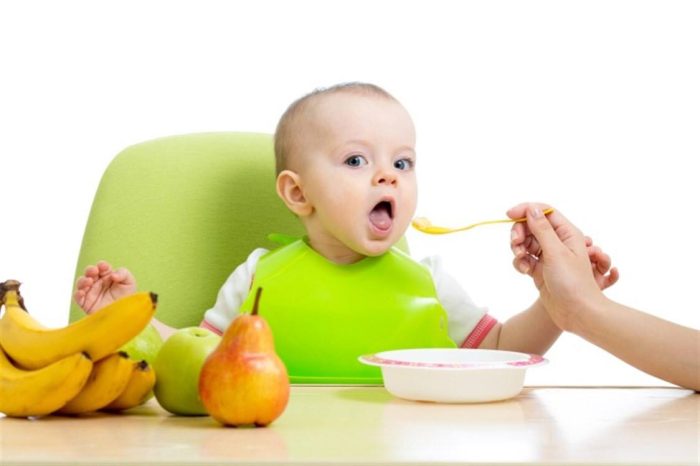ماذا يأكل الرضيع في الشهر الرابع