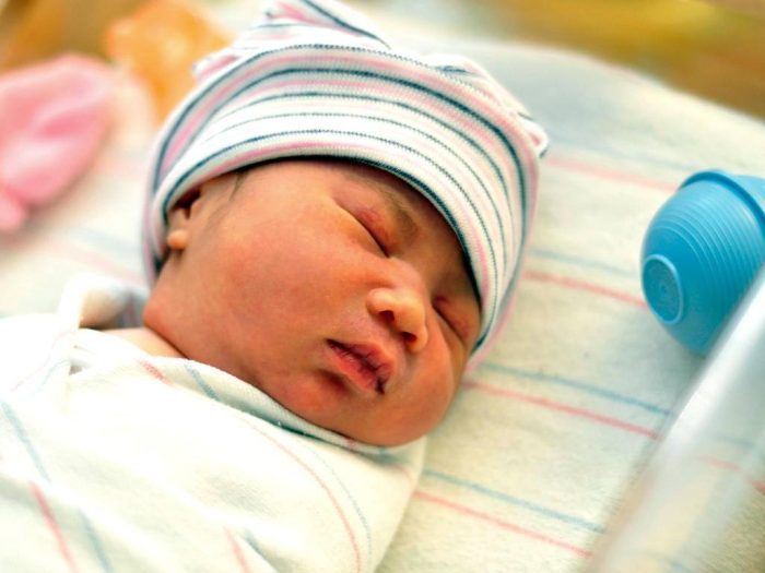 معلومات عن تربية الأطفال حديثي الولادة