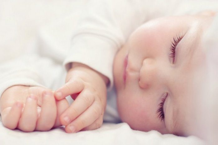 شهقة الرضيع أثناء النوم