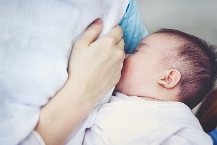مشاكل الرضاعة عند حديثي الولادة