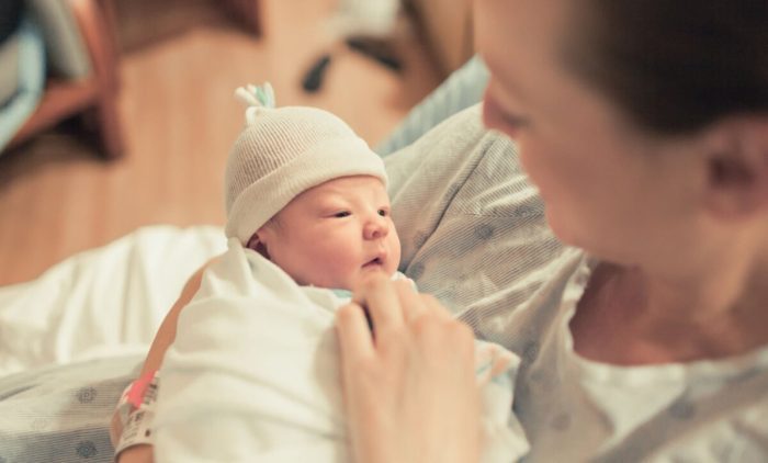الطفل حديث الولادة في الشهر الأول