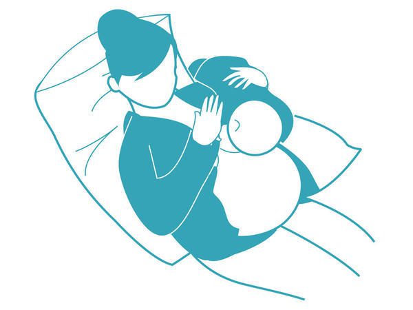 طريقة الرضاعة الصحيحة لحديثي الولادة بالصور