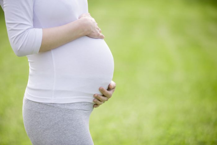 هل الخبطة في البطن تؤثر على الجنين