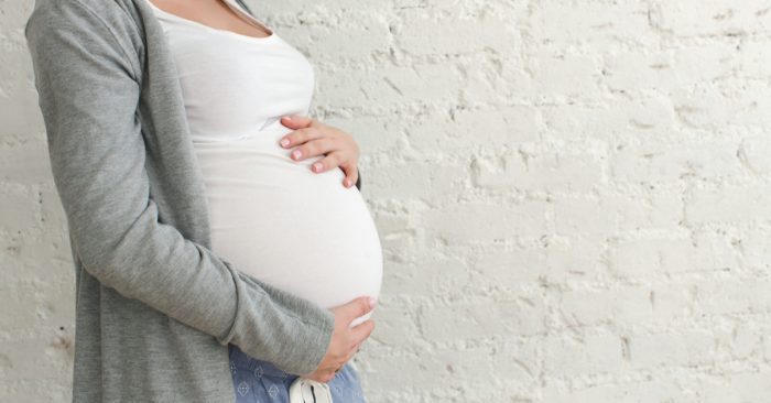 هل تتغير وضعية الجنين في الشهر التاسع؟