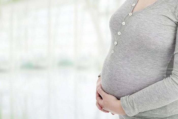 هل ضرب البطن يؤثر على الجنين في الشهور الأولى