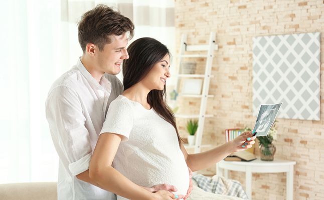 أضرار العلاقة الزوجية أثناء الحمل في الشهور الأولى