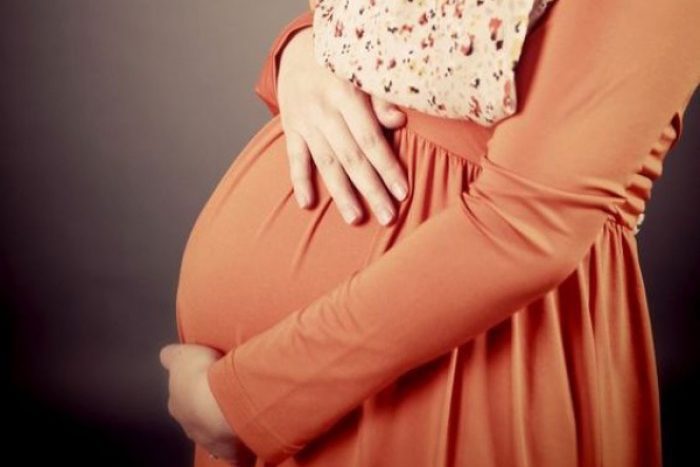 أسباب ألم البطن للحامل في الشهر الأول
